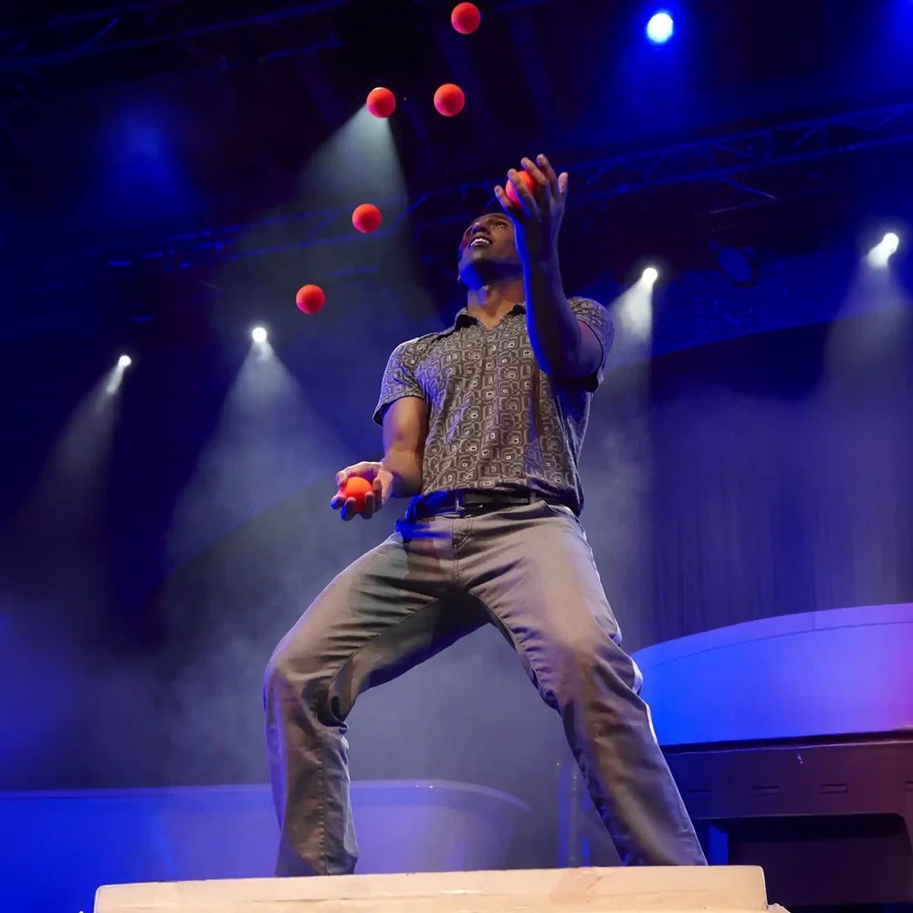 Juggler For kids Birthday Party
